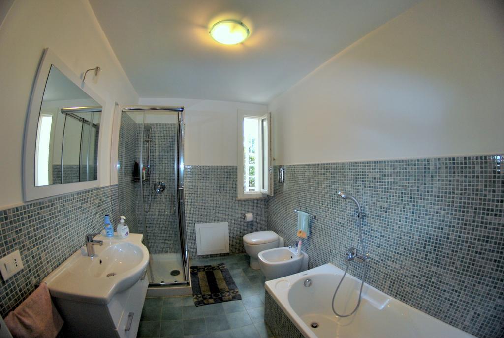 Villa Ginevra モンデッロ 部屋 写真